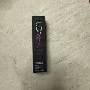 HUDA BEAUTY FOUNDATION STICK